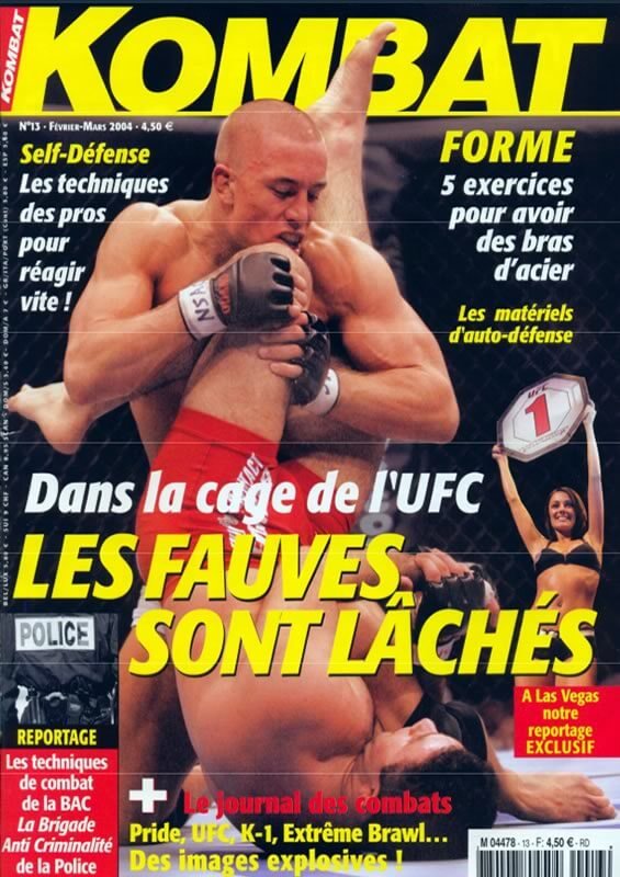 Entraînement intensif en boxe libre, combinant techniques d'arts martiaux et sports de combat